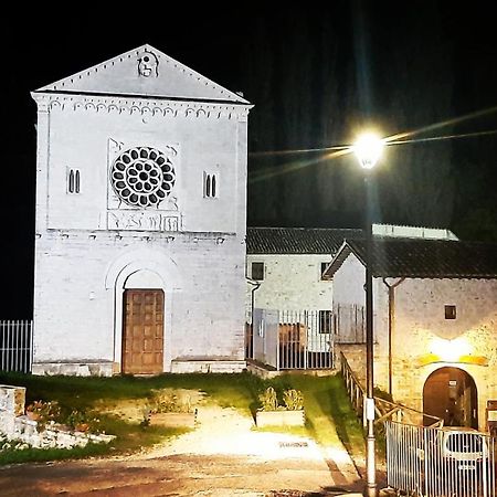 B&B Dell'Osteria Sant'Anatolia di Narco Exterior photo